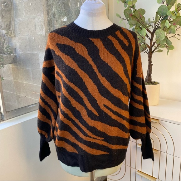 French Connection Tiger Stripe Balloon Sleeve Romantic Sweater, Size XS - Picture 1 of 8